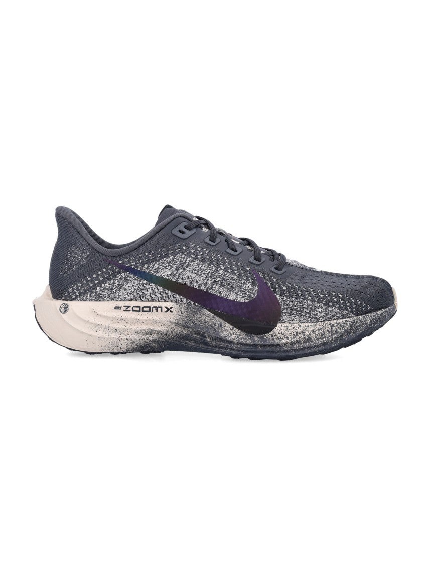 Nike Pegasus Plus Sneakers