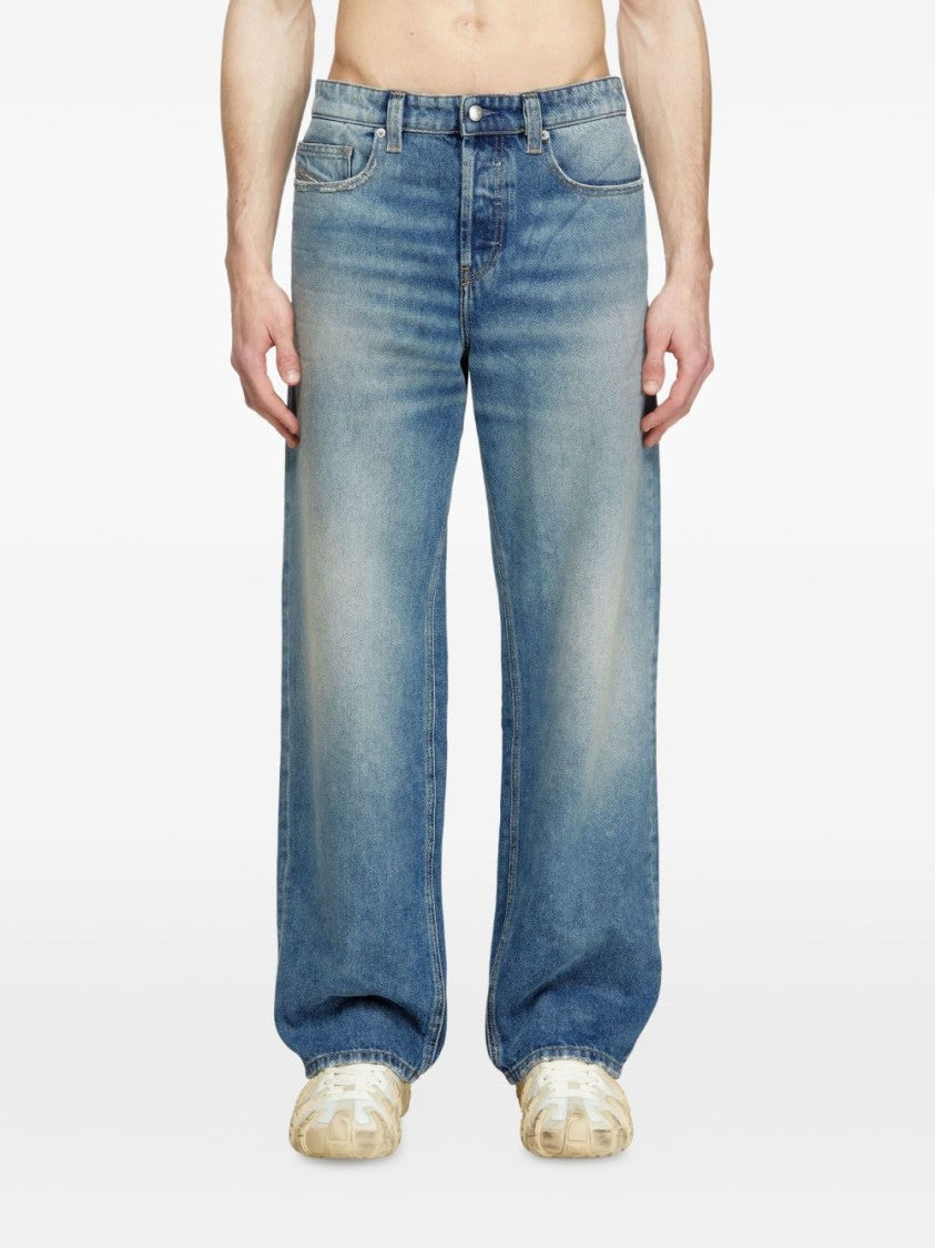 Diesel Relaxed Fit Blue Jeans With Vintage Wash