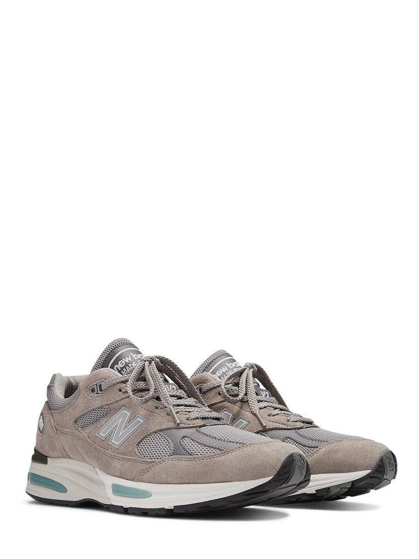 New Balance Sporty Grey Sneakers With Mesh