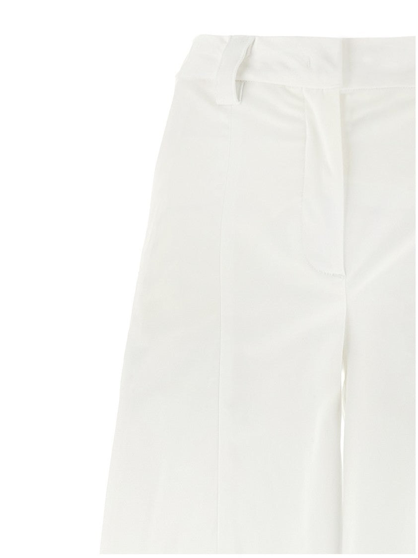 The Latest 'Chino Sculpture Leg' Pants