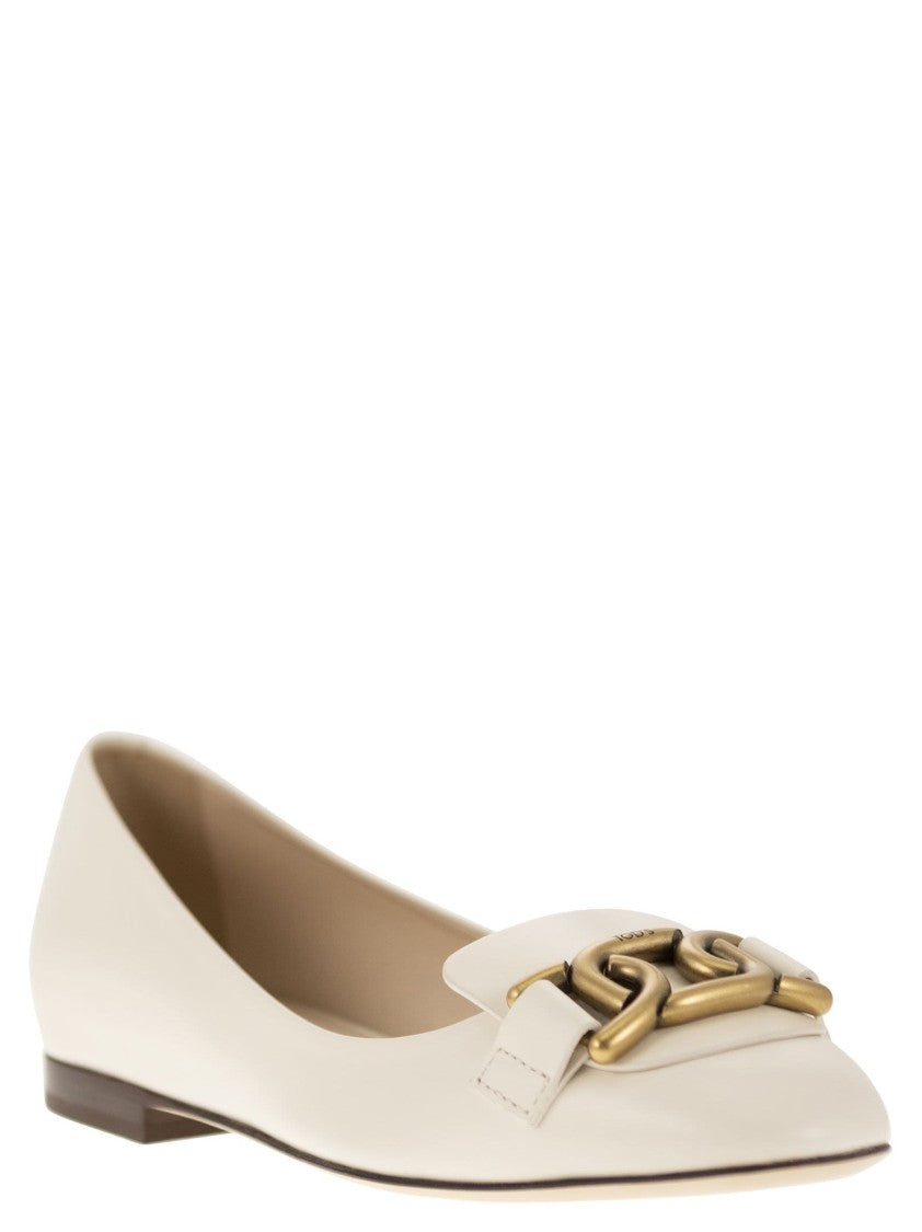 Tod's Leather Ballerina With Accessory