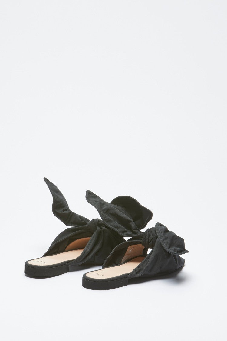 N°21 Bow Slides