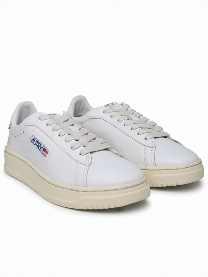 Autry Minimalist Low-Top Sneakers With Smooth Leather Uppers