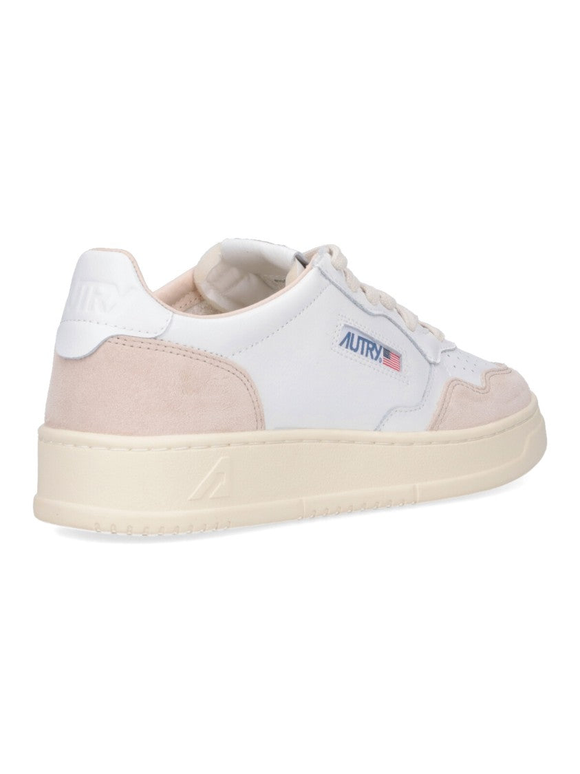 Autry "Medalist" Low Sneakers – White