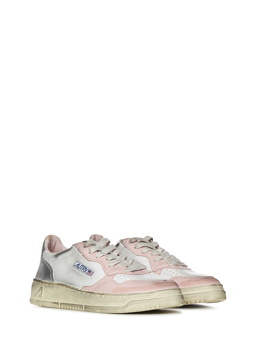 Autry Medalist Low Super Vintage Sneakers