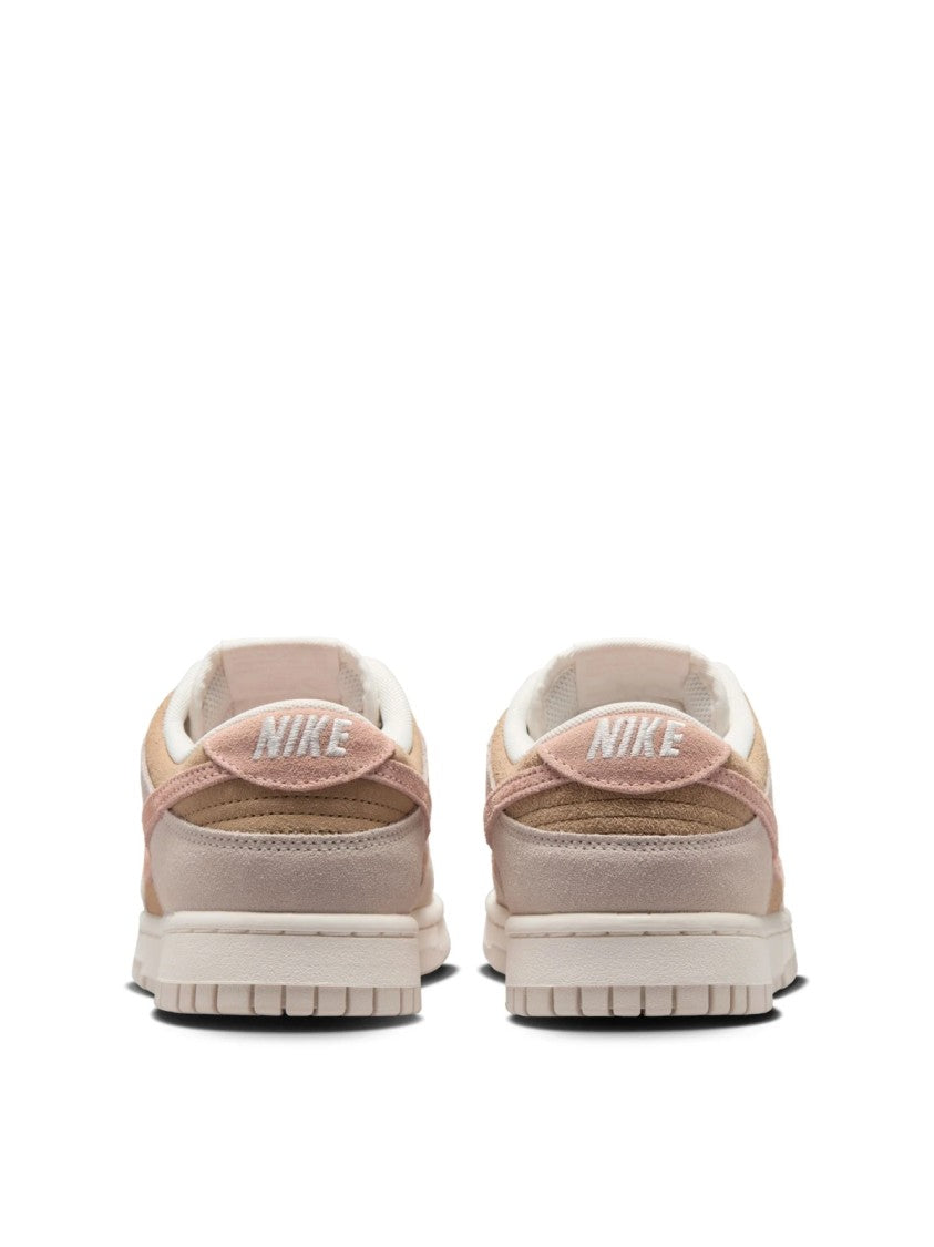 Nike Dunk Low Sneakers