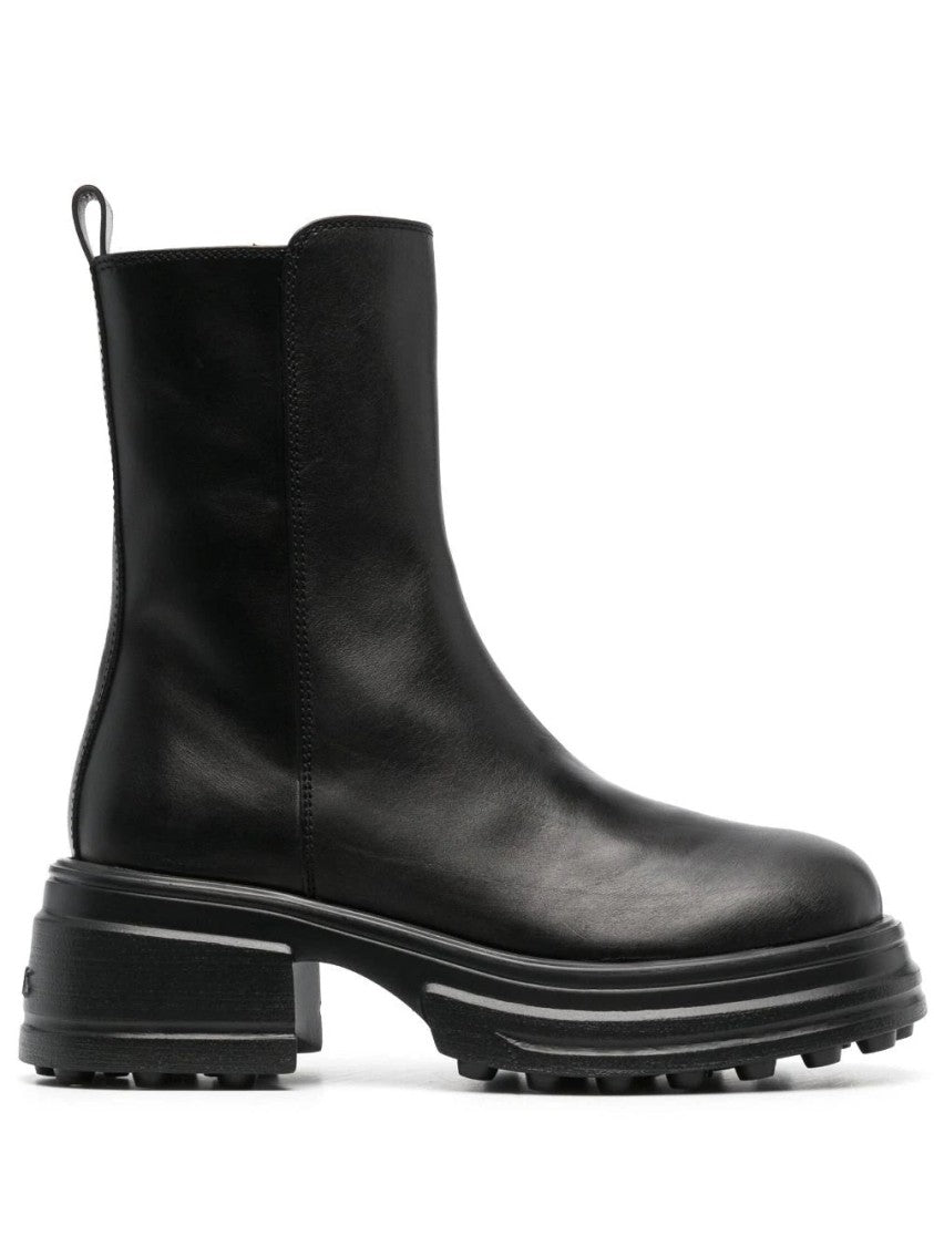 Tod's Ankle Boots With Closed Silhouette And Sole