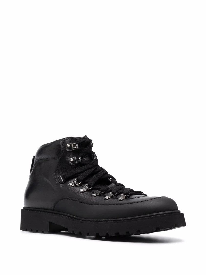 Doucal's Rugged Black Leather Ankle Boots