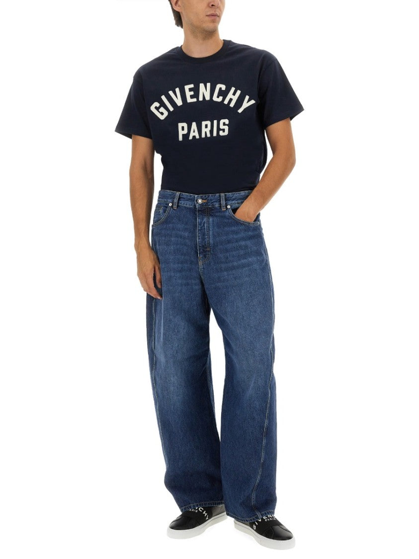 Givenchy Relaxed Fit Black Cotton T-Shirt With Bold Logo Print