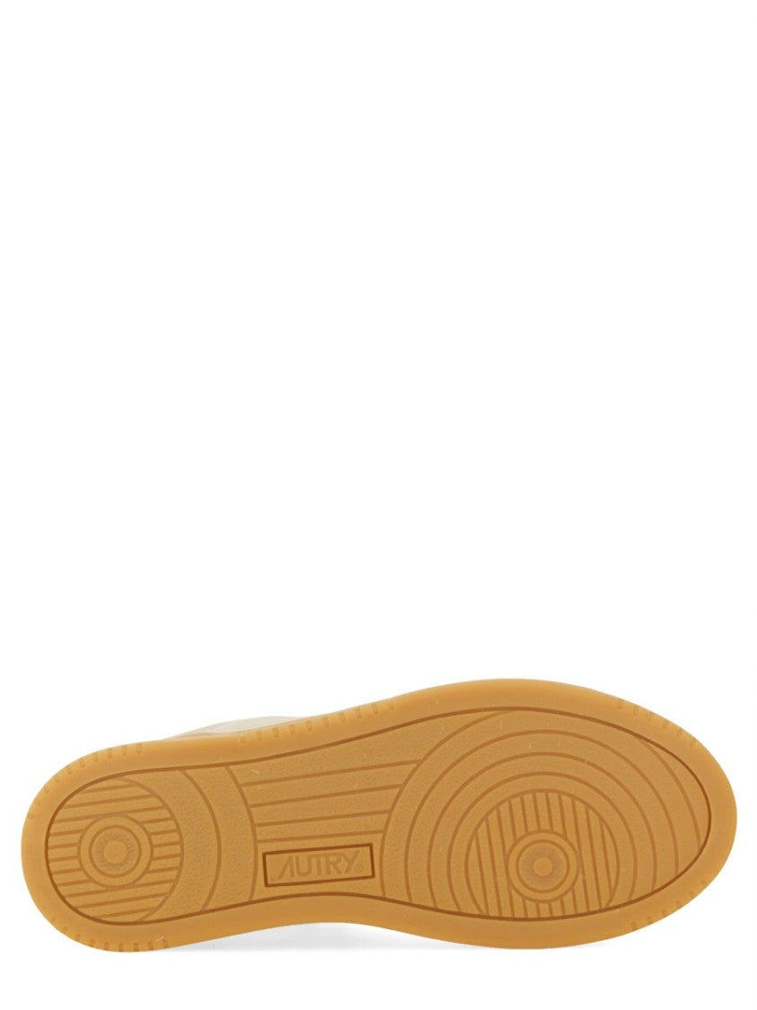 Autry "Medalist Low" Sneaker