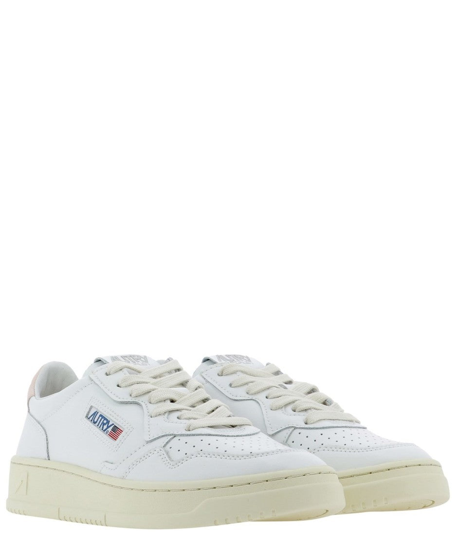 Autry Low-Top Sneakers With Clean Design And Timeless Appeal