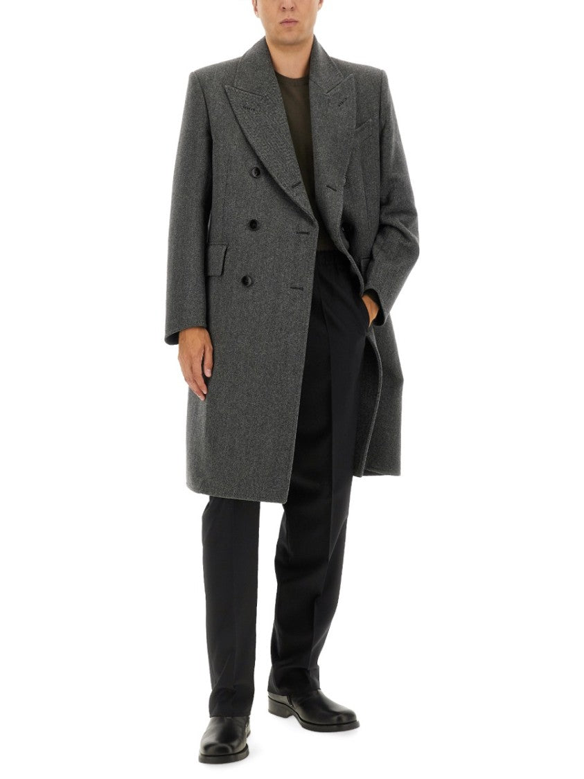 Tom Ford Double-Breasted Grey Coat With Structured Silhouette