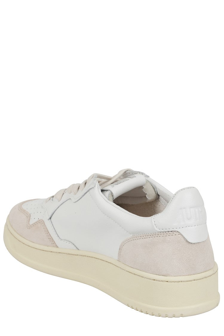Autry Medalist Low-Top Sneaker