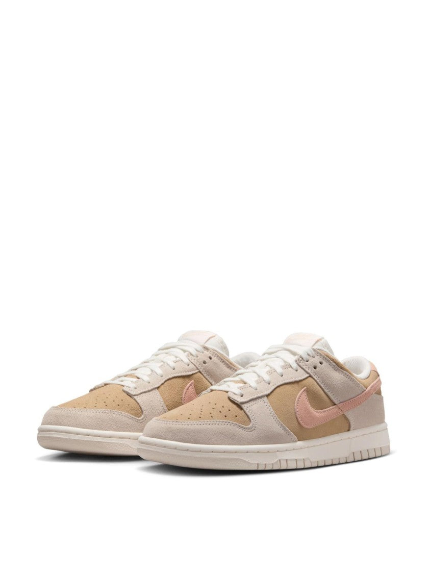 Nike Dunk Low Sneakers