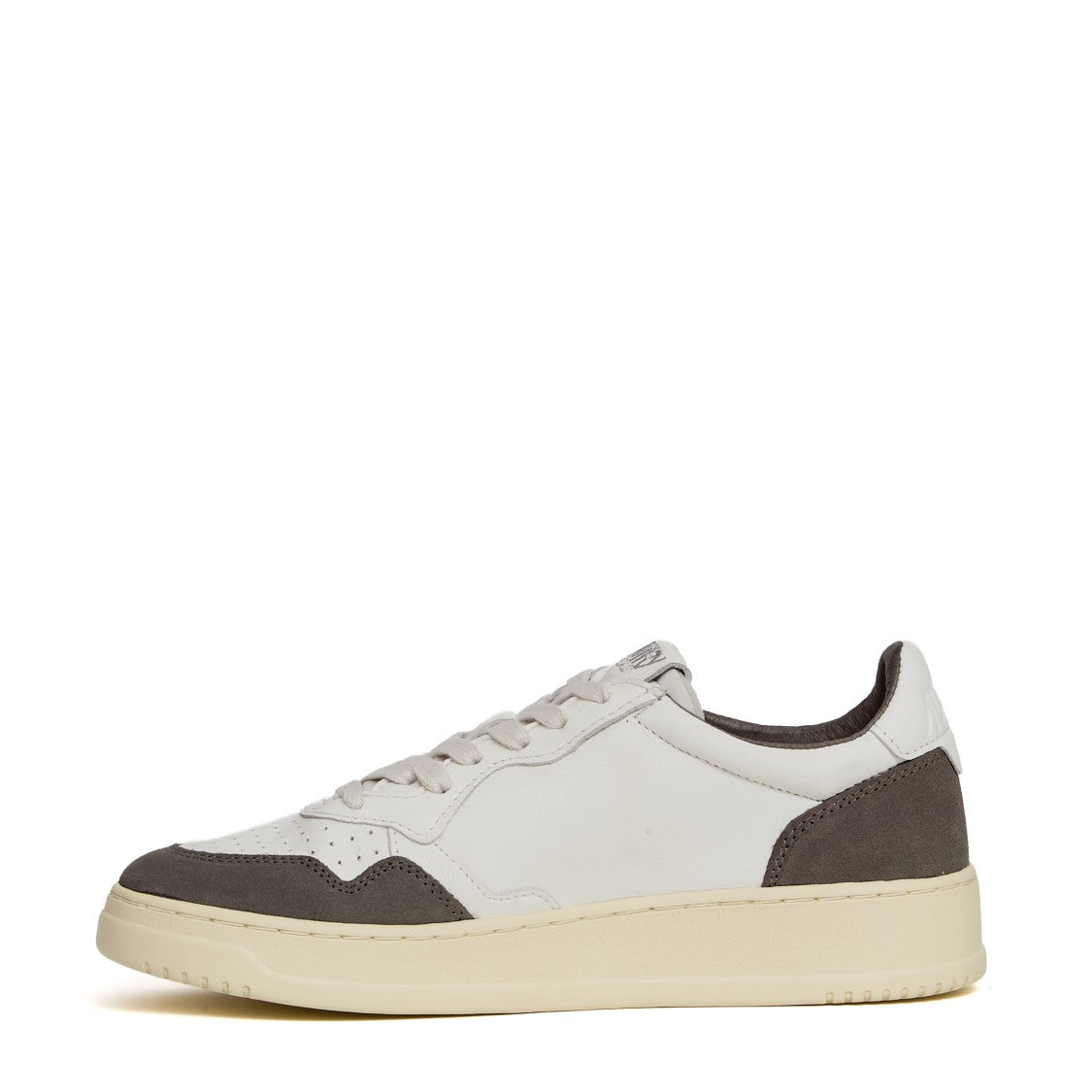 Autry Medalist Low Sneakers In White Leather