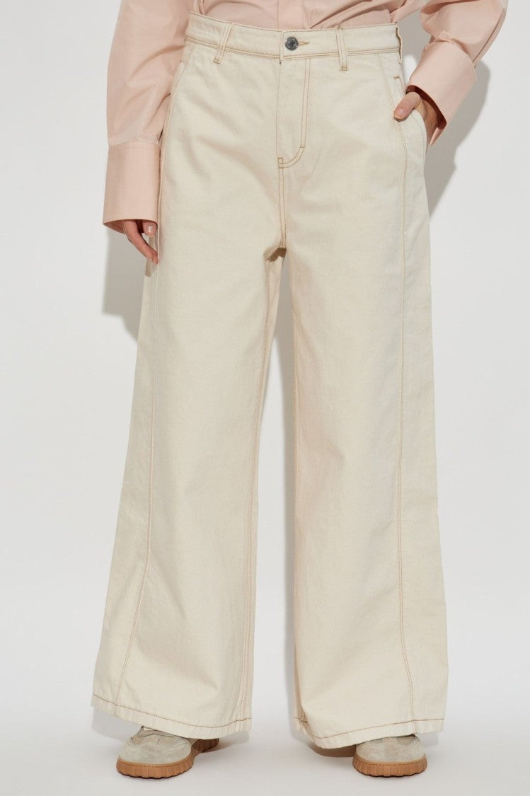 Ami Super Wide Leg Jeans With Relaxed Fit And Timeless Appeal