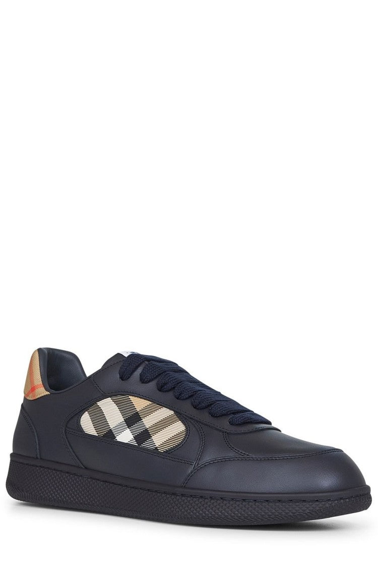 Burberry Modern Minimalistic Sneakers With Sleek Blue Upper