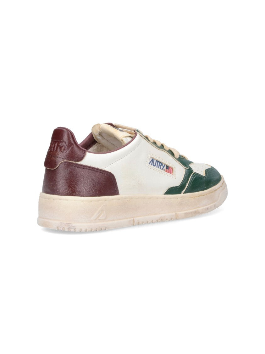 Autry "Medalist" Low-Top Sneakers White