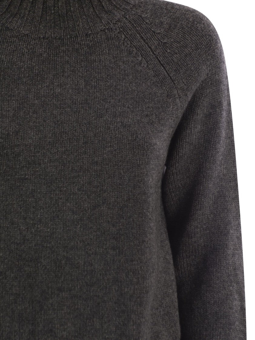 Max Mara Turtleneck In Wool And Cashmere Yarn