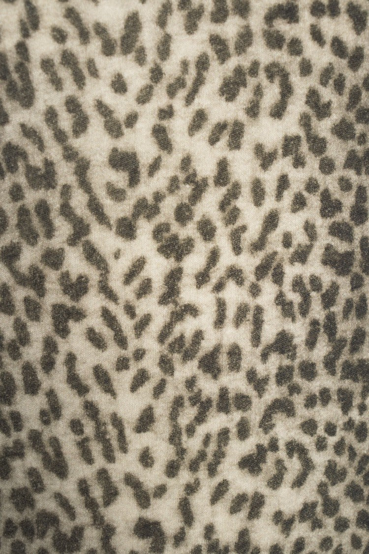 Majestic Filatures Fitted Long-Sleeve T-Shirt With All-Over Animal Print