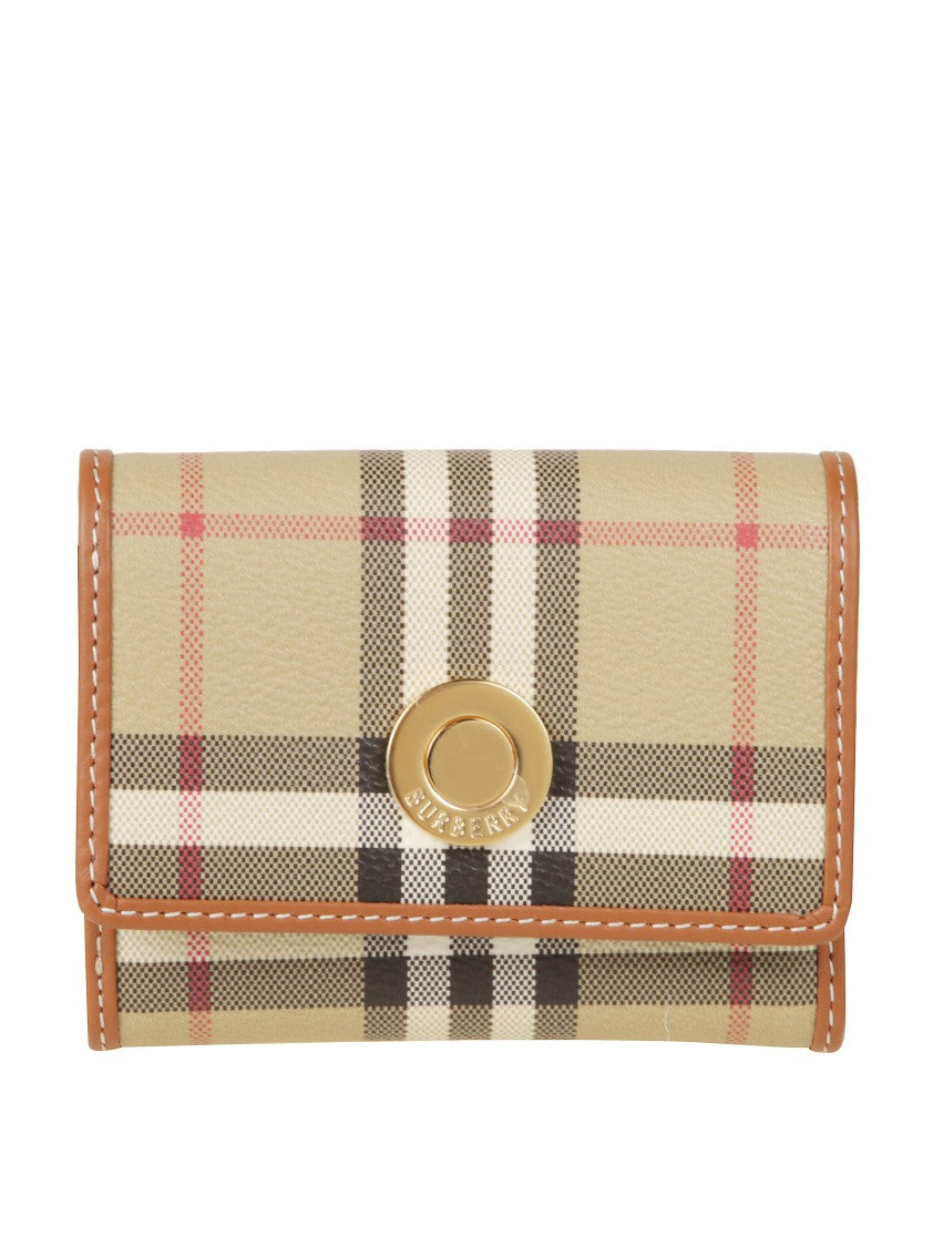 Burberry Compact Beige Wallet With Minimalist Design