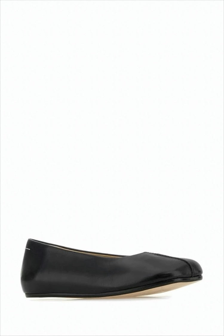 Mm6 By Maison Margiela Pointed Toe Flat Shoes In Smooth Napa Leather