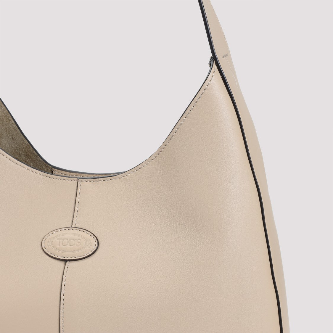 Tod's Nude/Neutrals Calf Leather Shopper Bag