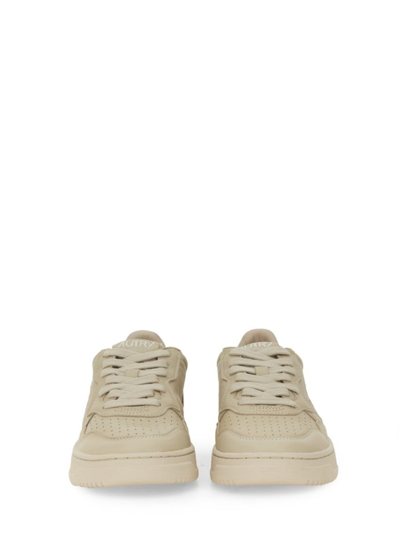 Autry "Medalist Low" Sneaker