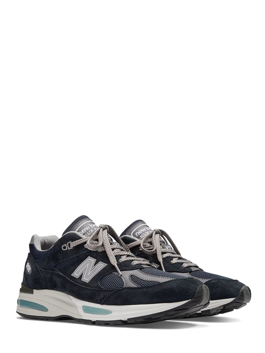 New Balance Sporty Blue Sneakers With Suede