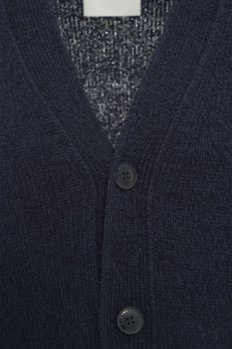 Closed Chunky Knit Cardigan With Classic V-Neck And Full-Button Closure