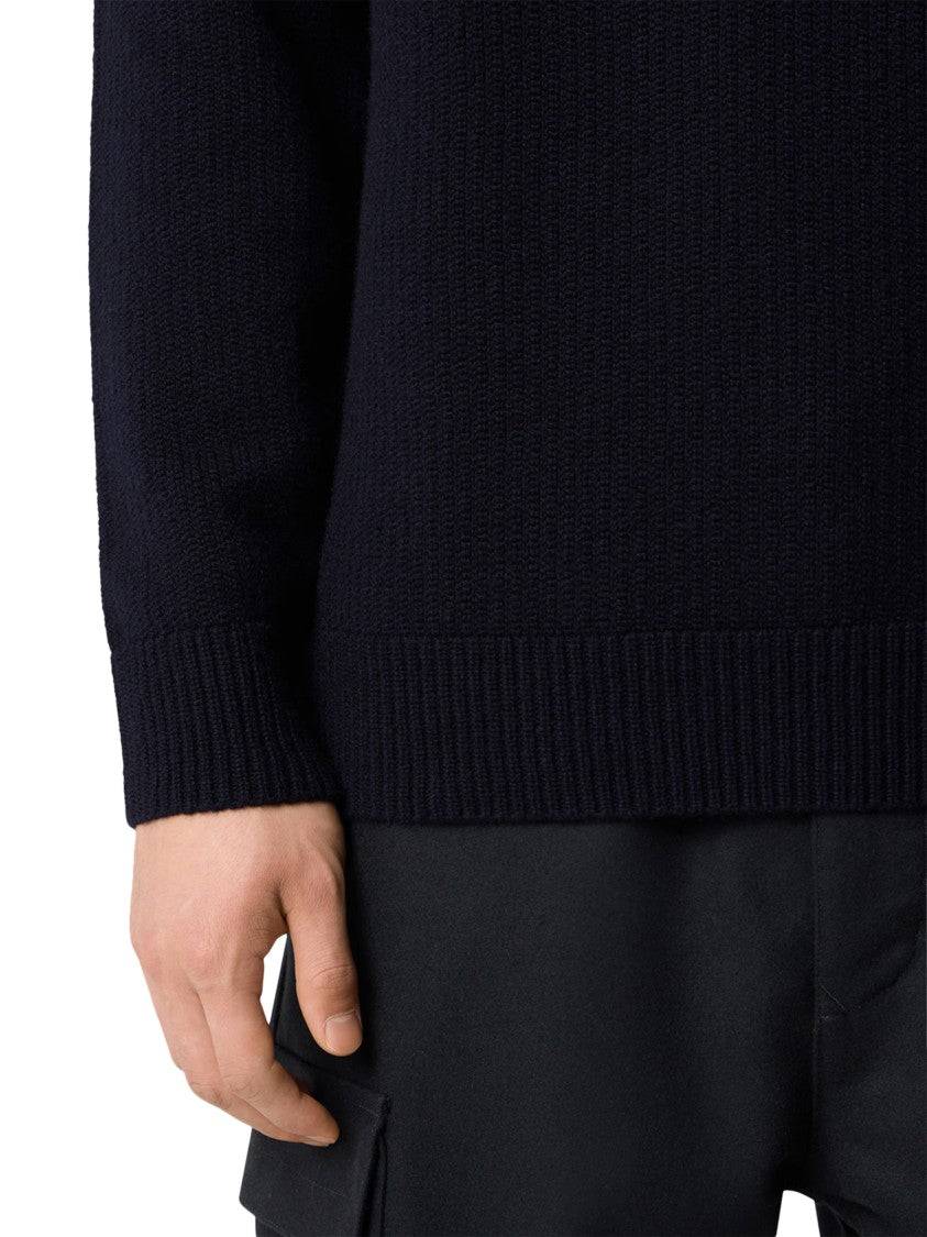 Stone Island Classic Black Knitwear Sweater With Ribbed Cuffs