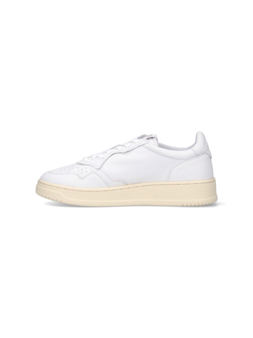 Autry "Medalist" Low-Top Sneakers White