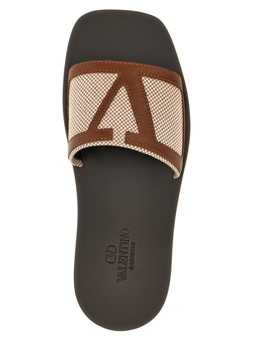Valentino Garavani Vlogo Signature' Slides
