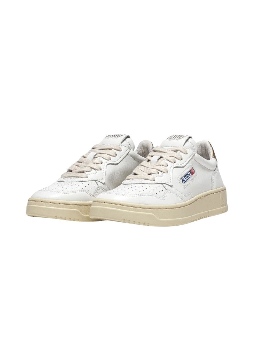 Autry Medalist Low Sneakers In White