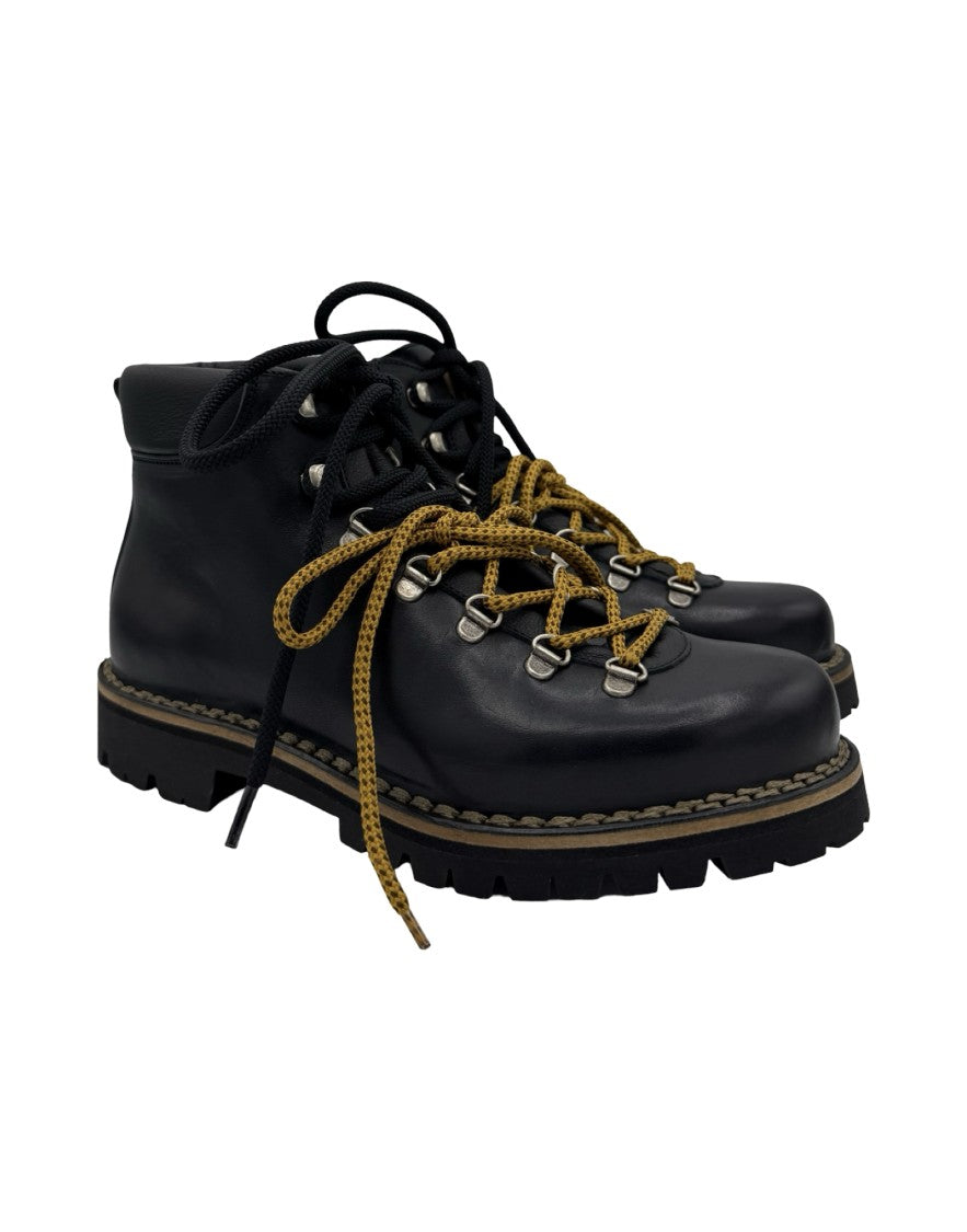 Yoshino Ankle-High Black Leather Boots With Padded Collar