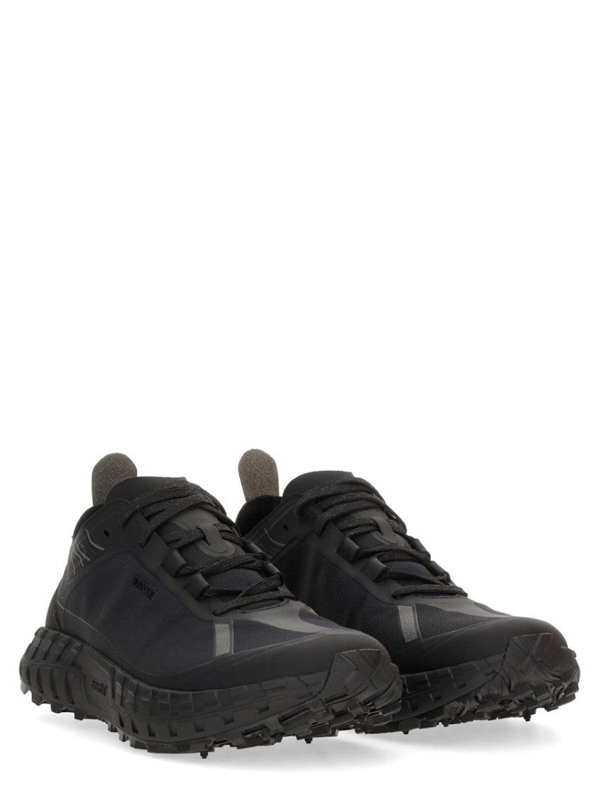 Norda Streamlined Black Sneakers With Rugged Sole