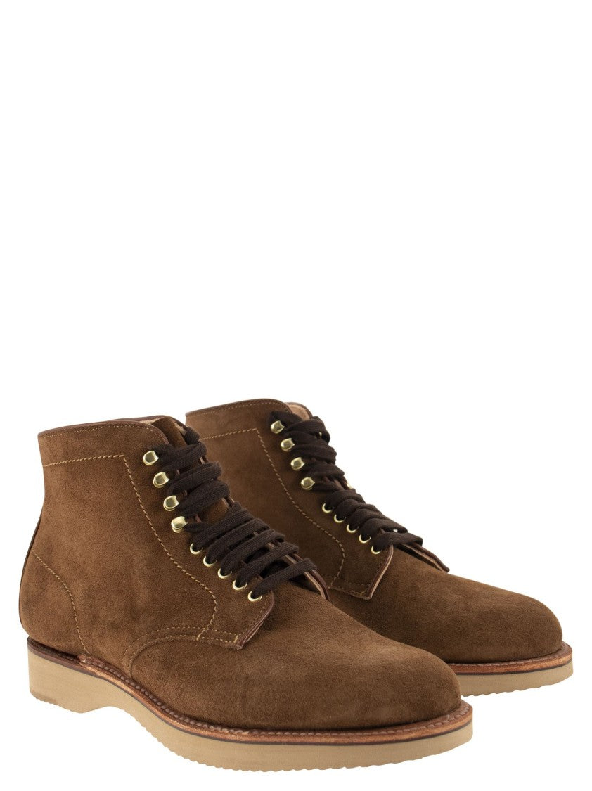 Alden M2804h Snuff Suede Boot With Contrast Stitching And Waxed Laces