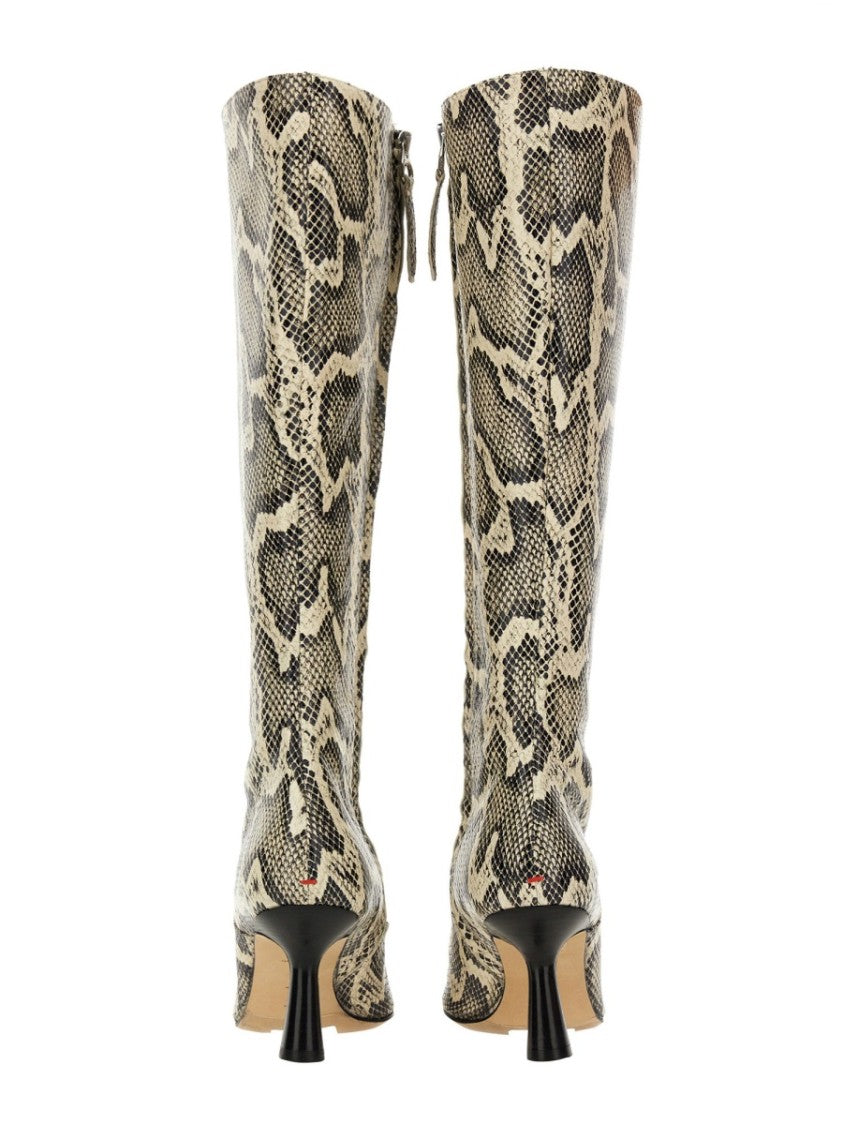 Aeydē "Esme" Boot