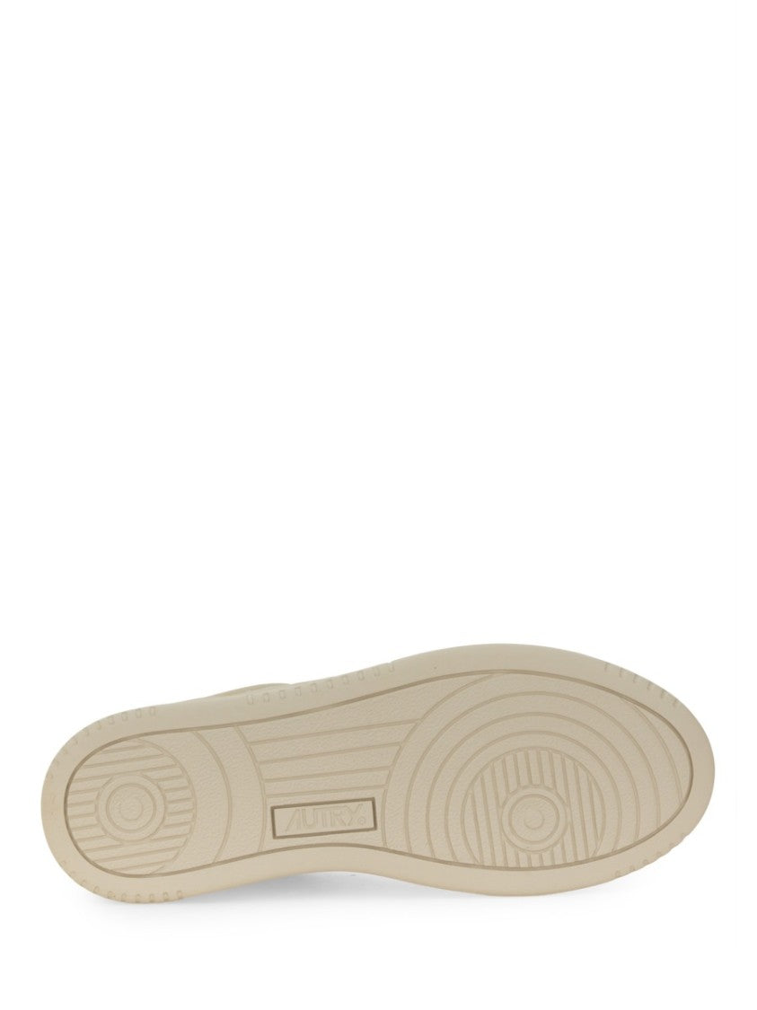 Autry "Medalist Low" Sneaker