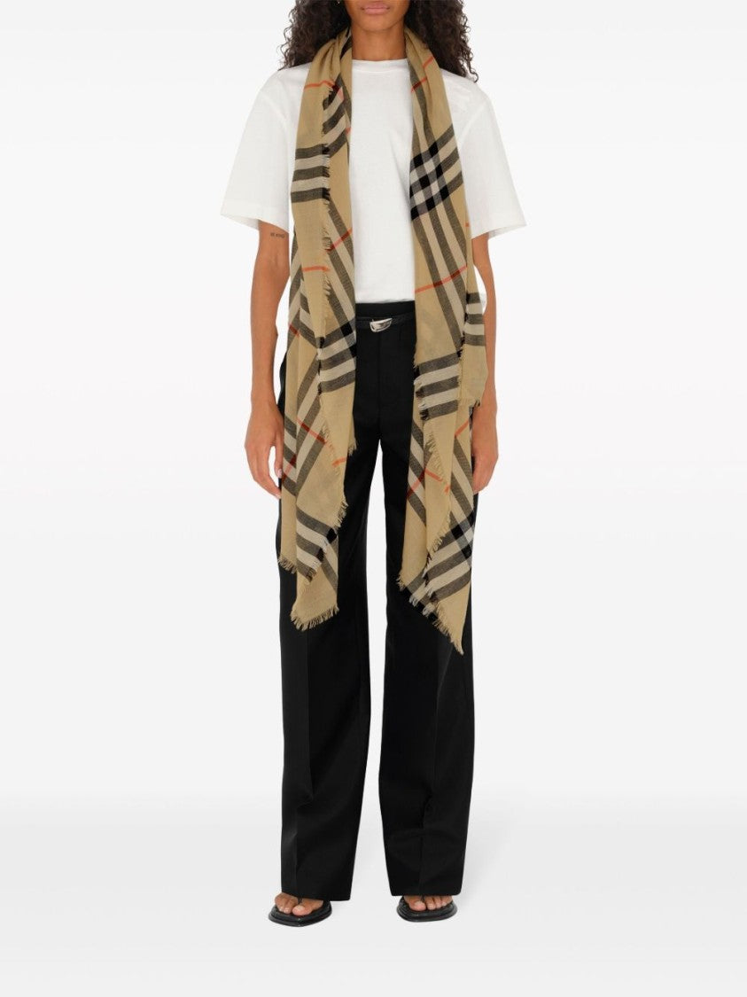 Burberry Classic Vintage Check Wool Scarf