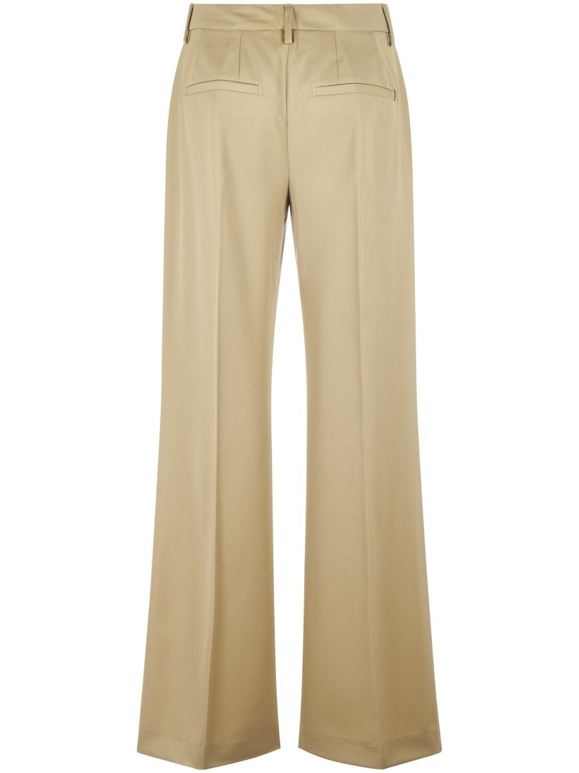 Dondup Tailored Wide-Leg Shorts With Smooth Finish