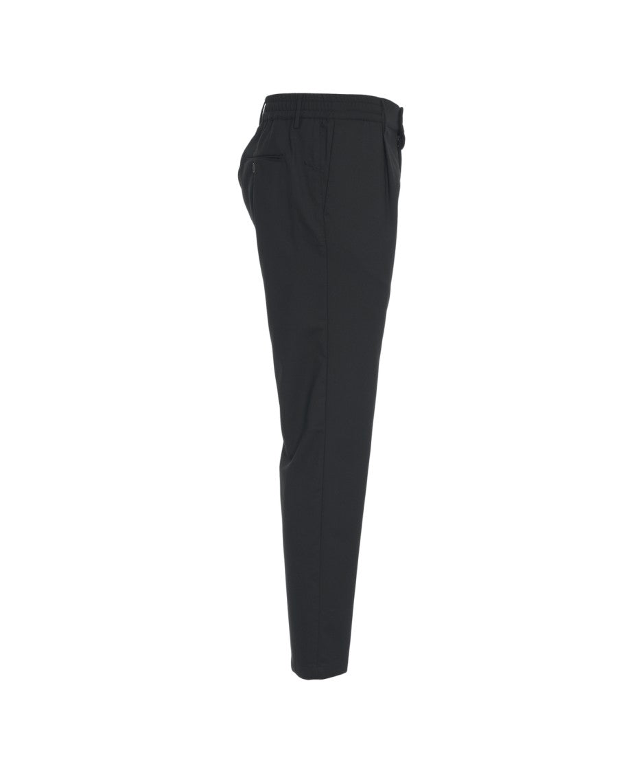 Cruna Pleated Trousers With Tailored Cut And Structured Finish