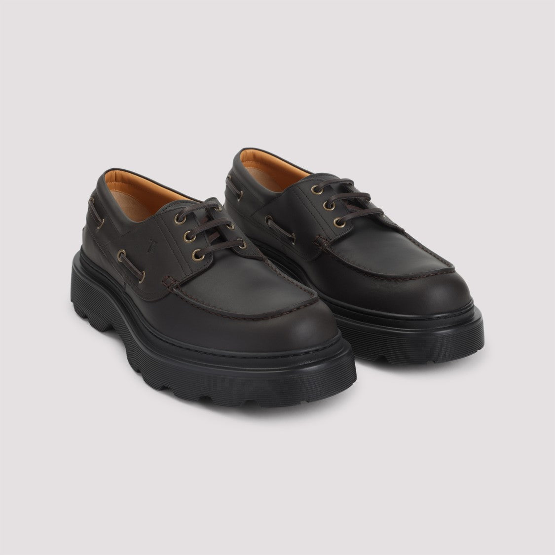 Tod's Classic Brown Leather Laced Shoes