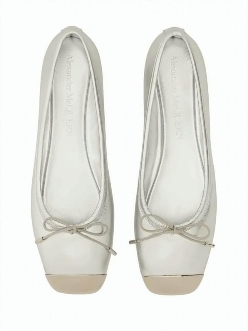 Alexander Mcqueen Leather Flat Shoes With Cap Toe