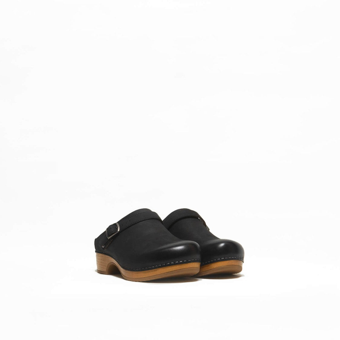 Dansko Berry Sabot In Black Nubuck
