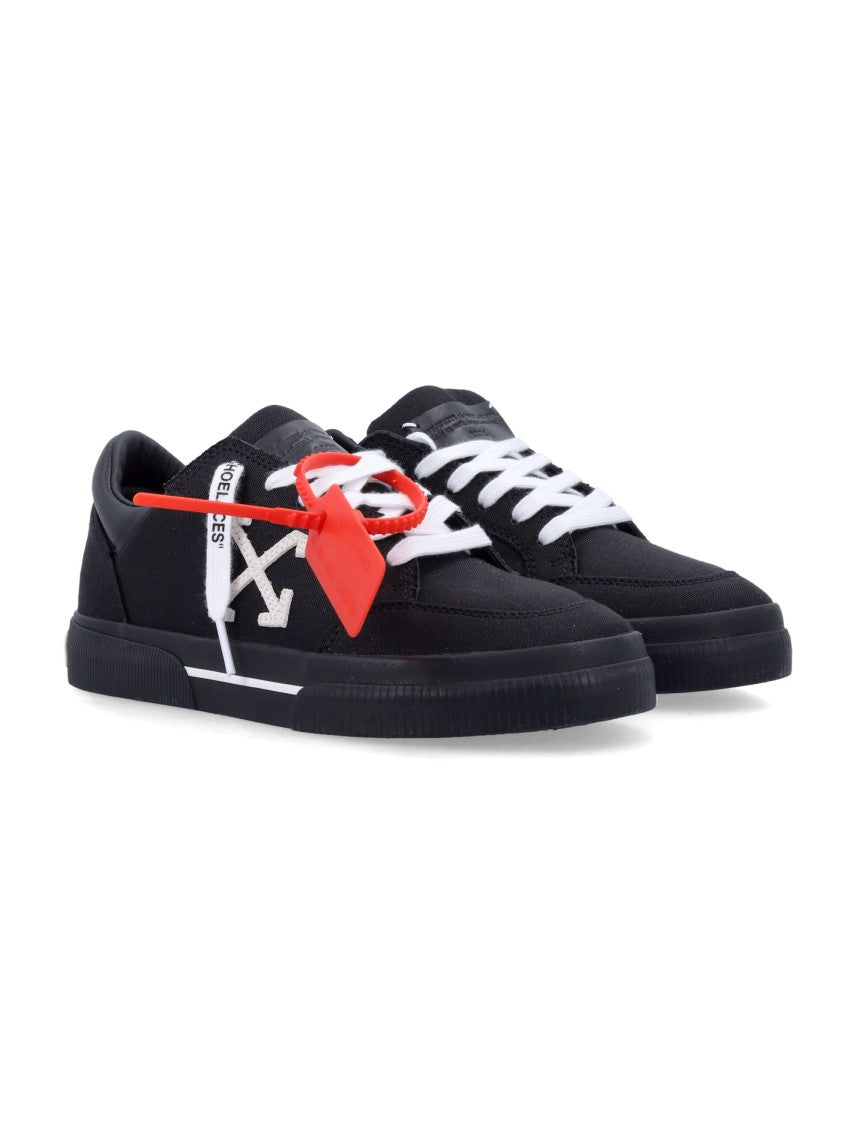 Off-White Vulc Low Low-Top Black Sneakers