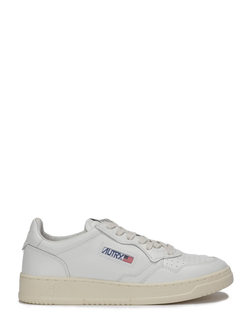Autry Low Trainers With Smooth Leather Upper