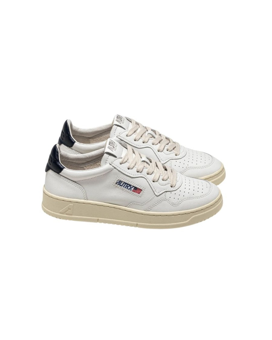 Autry Medalist Low Sneakers In White Leather, Space