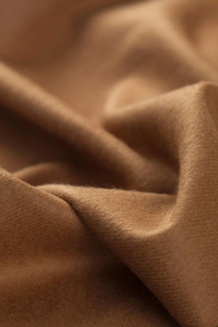 Johnstons Of Elgin Vicuña Scarf In Dark Camel With Fringed Edges